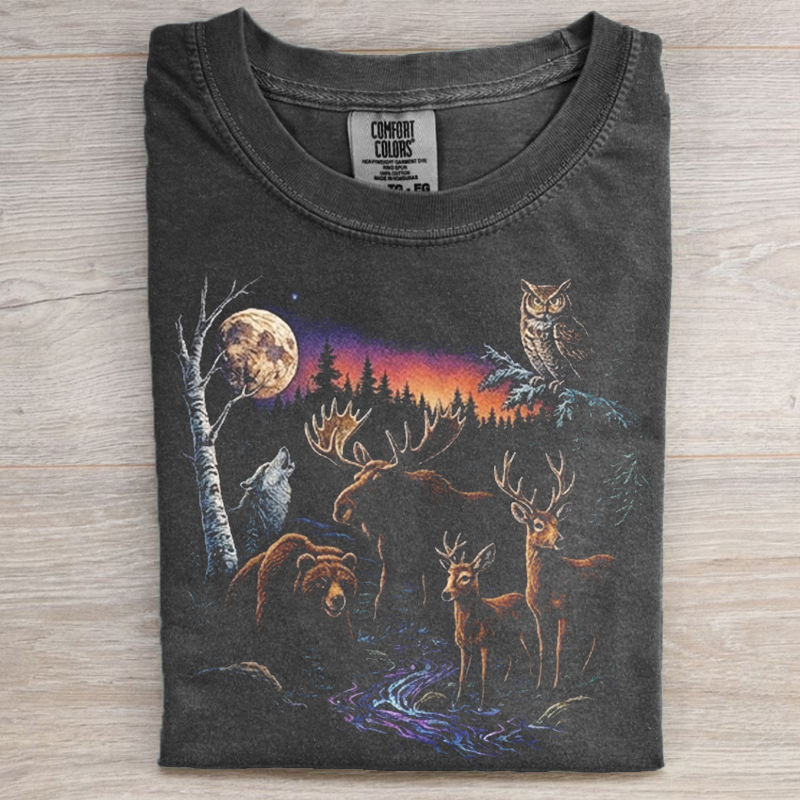 Vintage Wildlife Graphic T-shirt-NaturexCraft