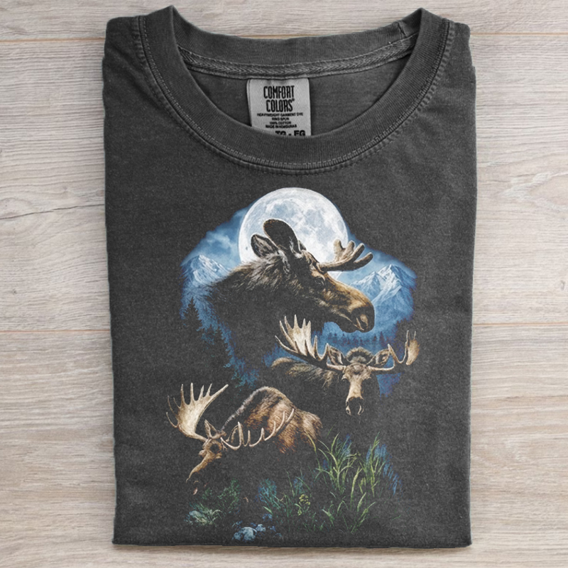 Vintage Moose 90s Graphic Style T-shirt-NaturexCraft