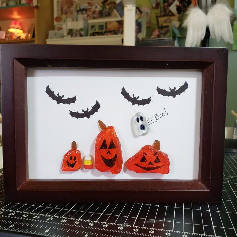 Halloween pumpkins sea glass art-HandPrint