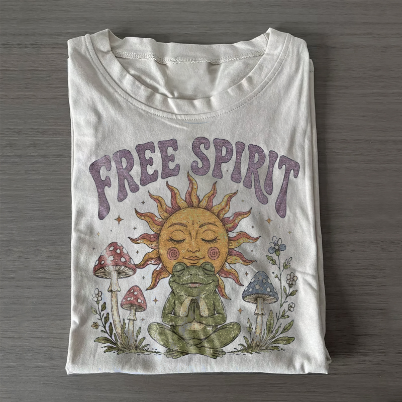 Vintage Free Spirit Frog Graphic T-shirt-NaturexCraft