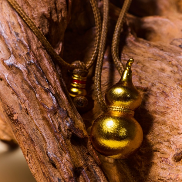 Sand Gold Gourd Pendant