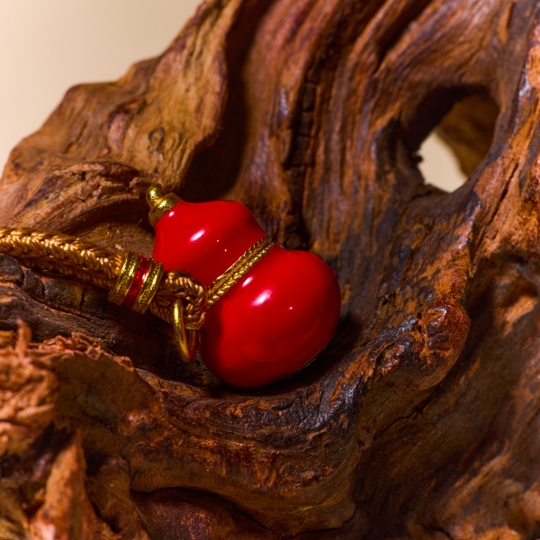 Chinese-style Red Gourd Pendant