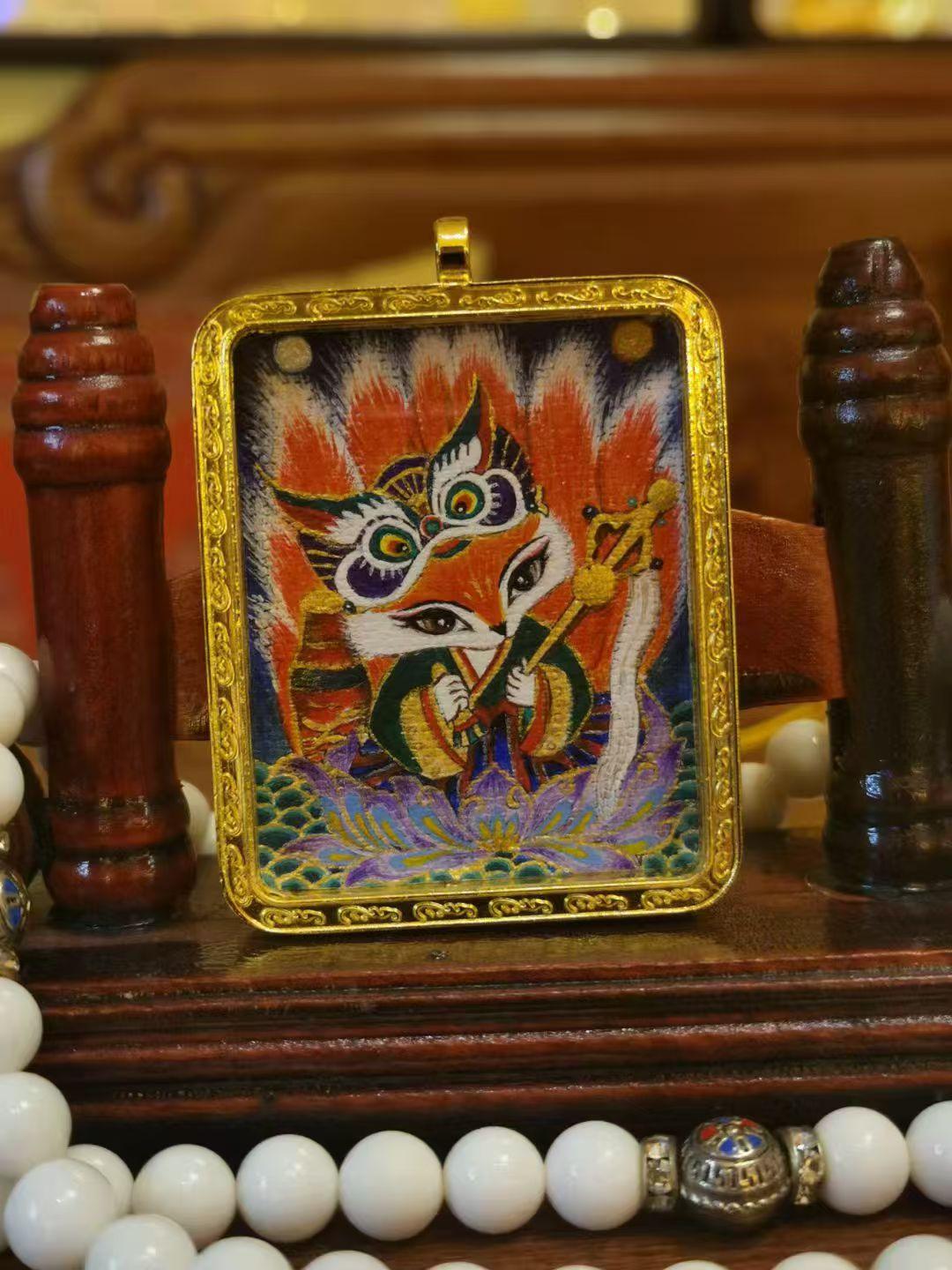 Hand-painted 9-tailed Fox Fairy Thangka Gau Box Pendant, Tibetan Portable Mini Amulet Necklace for Fashion Costume Jewelry