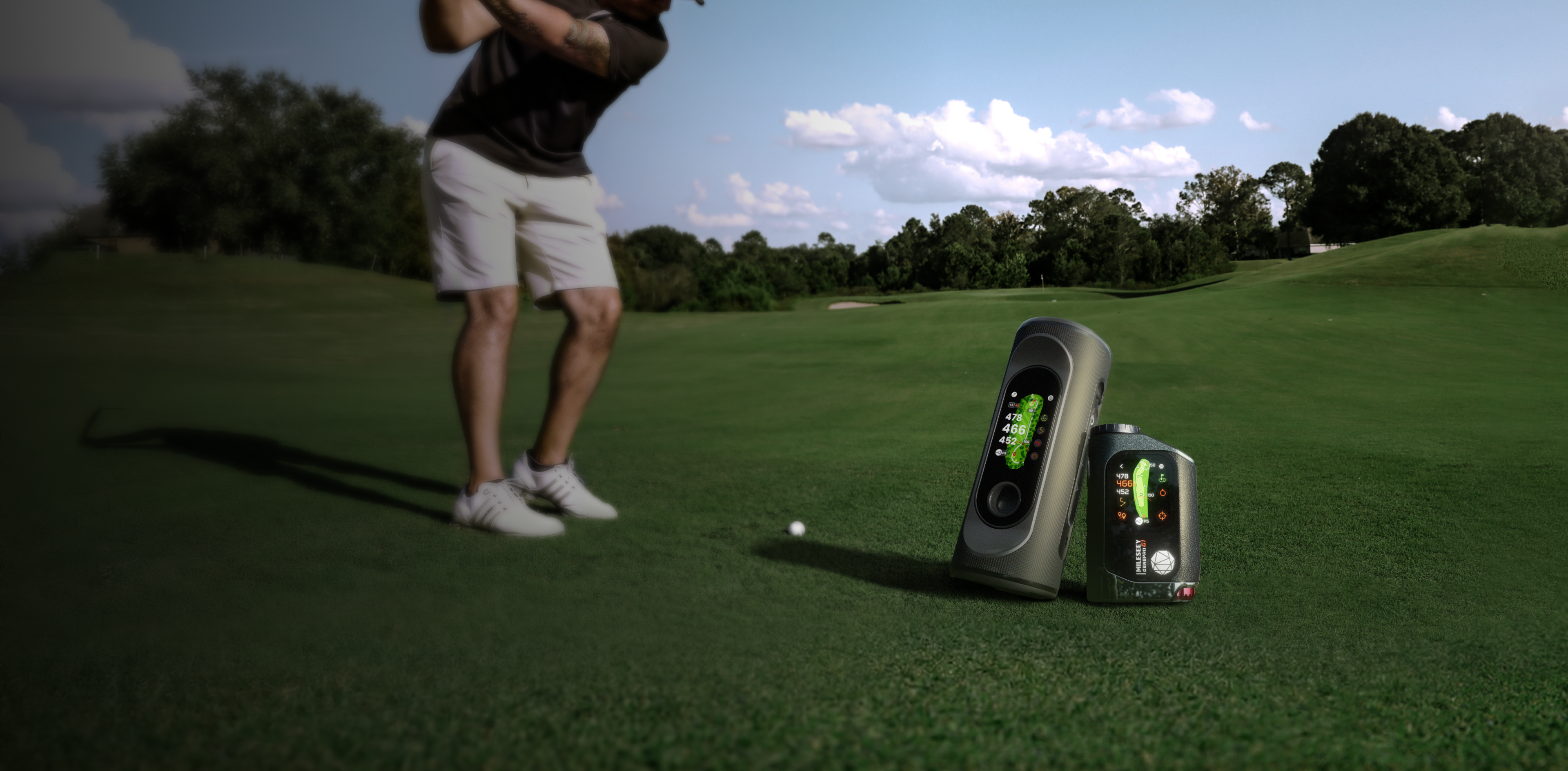 The MILESEEY Hybrid GPS Golf Gear on display on the green