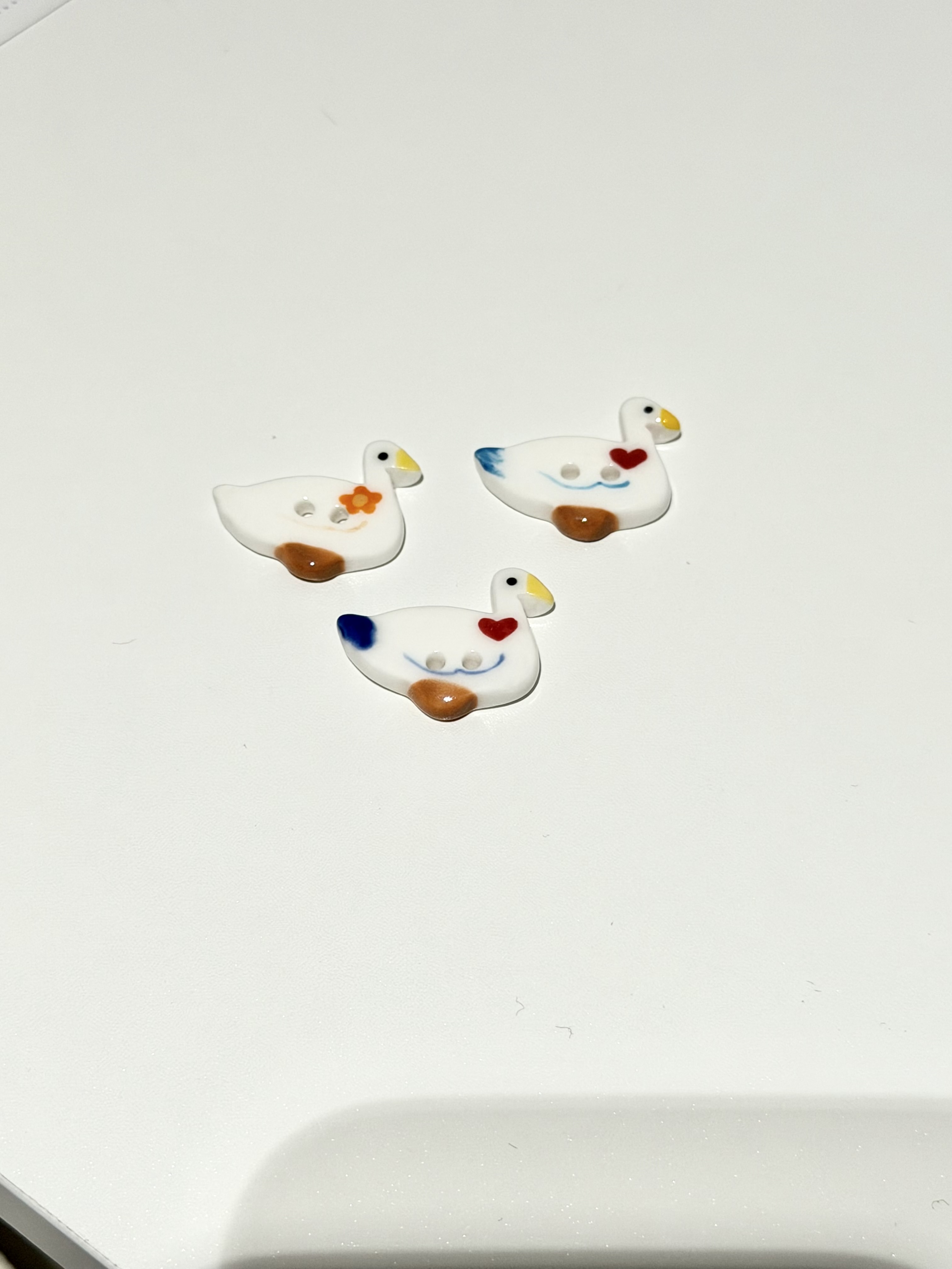 Hand Painted Duck Shaped Ceramic Buttons, Cute White Duck Decorative Buttons for Knitting, Crochet, Garment & DIY Crafts
