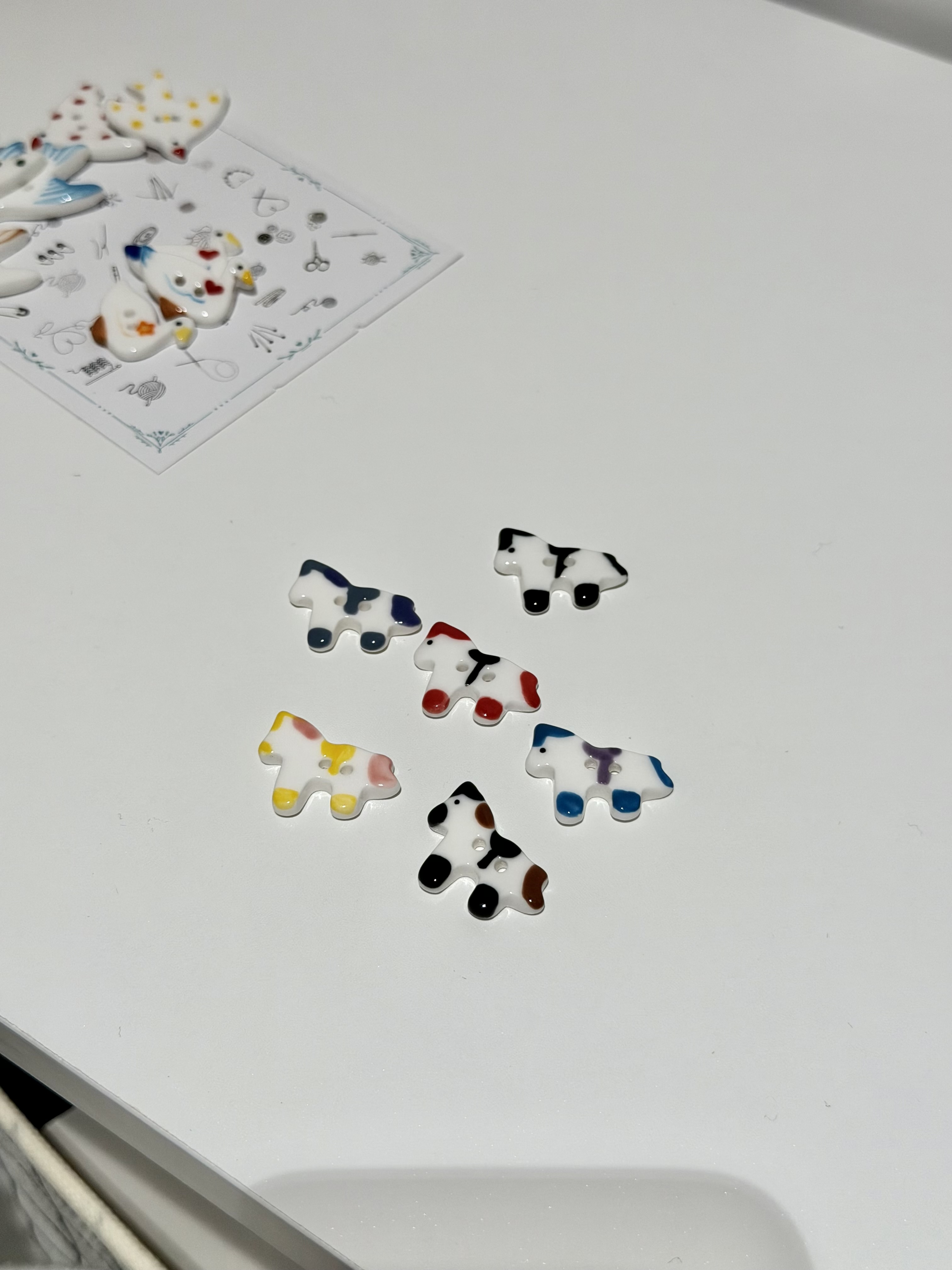 Hand Painted Horse Shaped Ceramic Buttons, Cute Pony Decorative Buttons for Knitting, Crochet, Garment & DIY Crafts