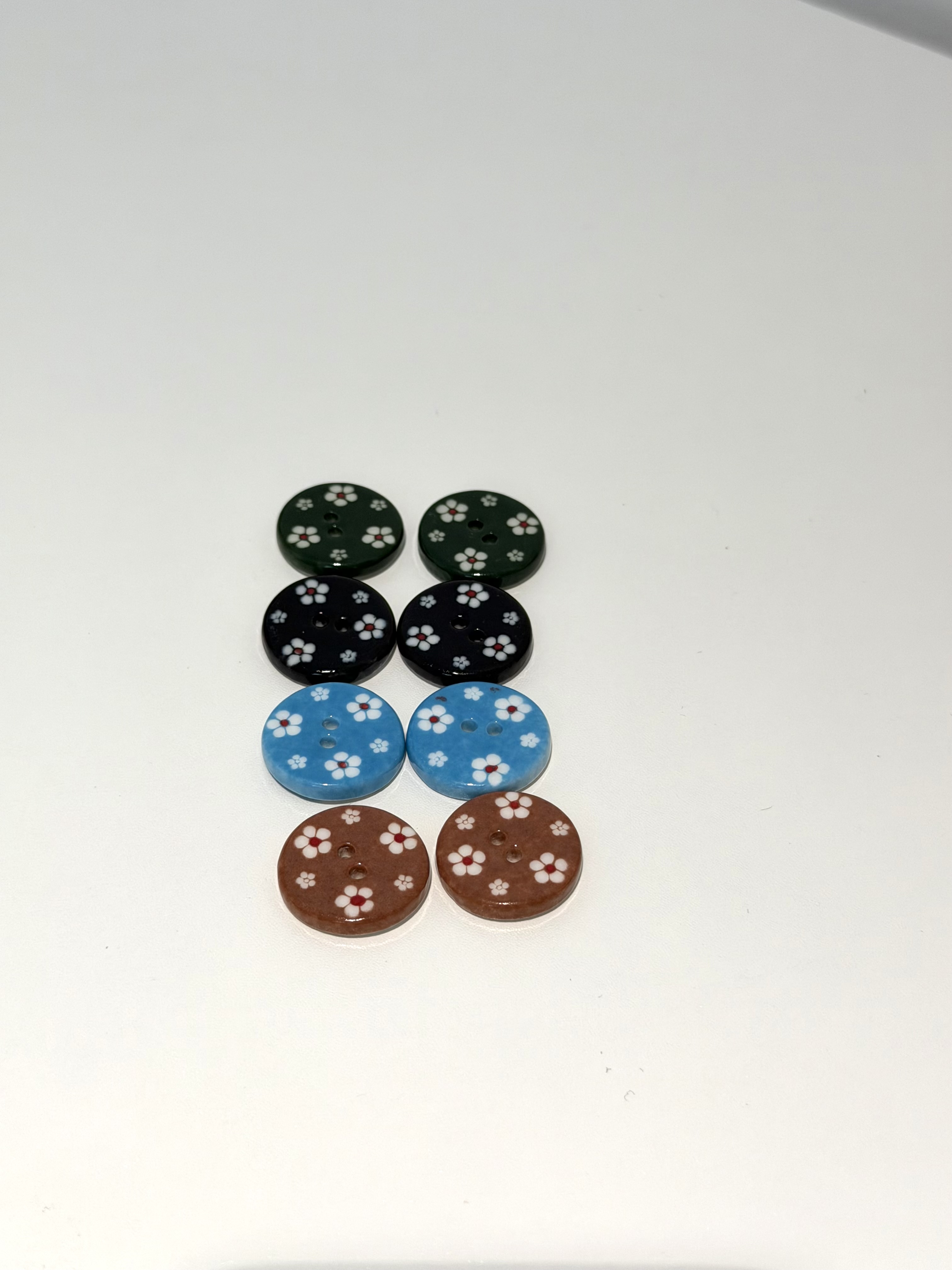 Hand Painted Floral Ceramic Buttons, Round Daisy Pattern Decorative Buttons for Knitting, Crochet, Garment & DIY Crafts