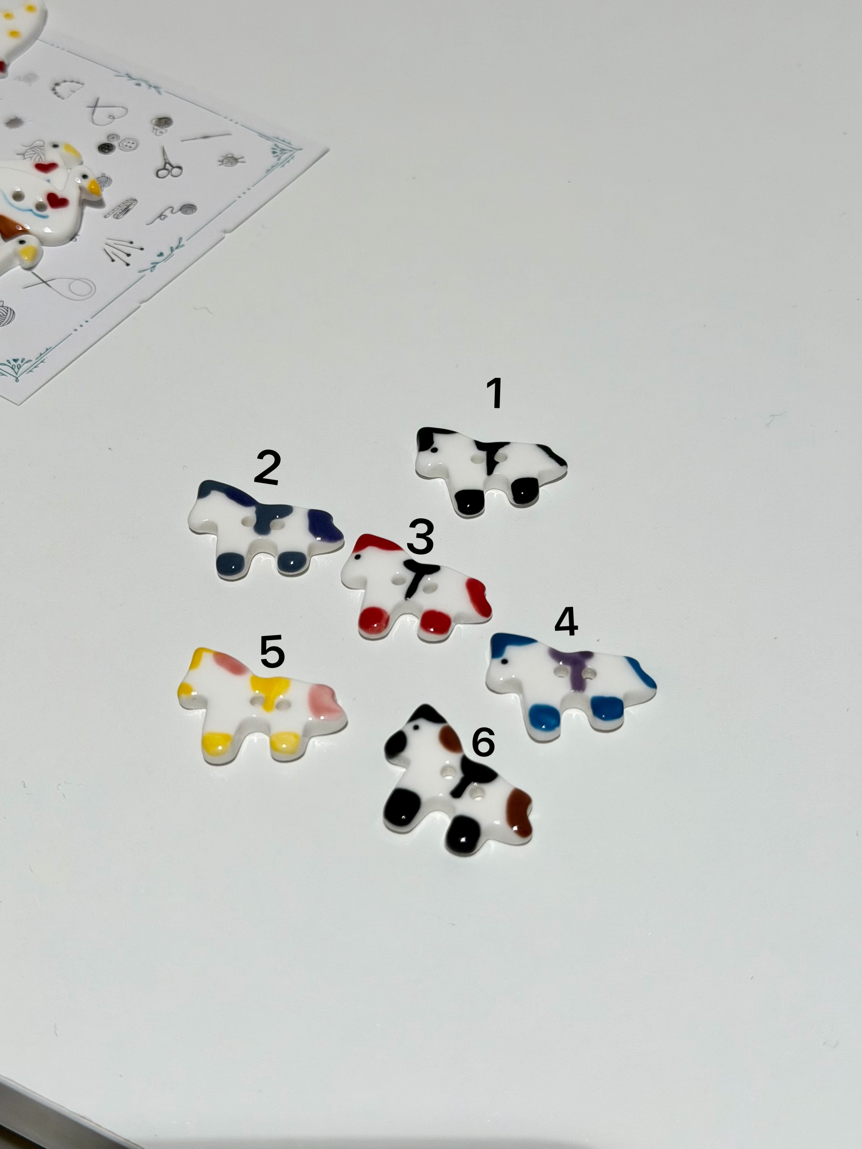 Hand Painted Horse Shaped Ceramic Buttons, Cute Pony Decorative Buttons for Knitting, Crochet, Garment & DIY Crafts