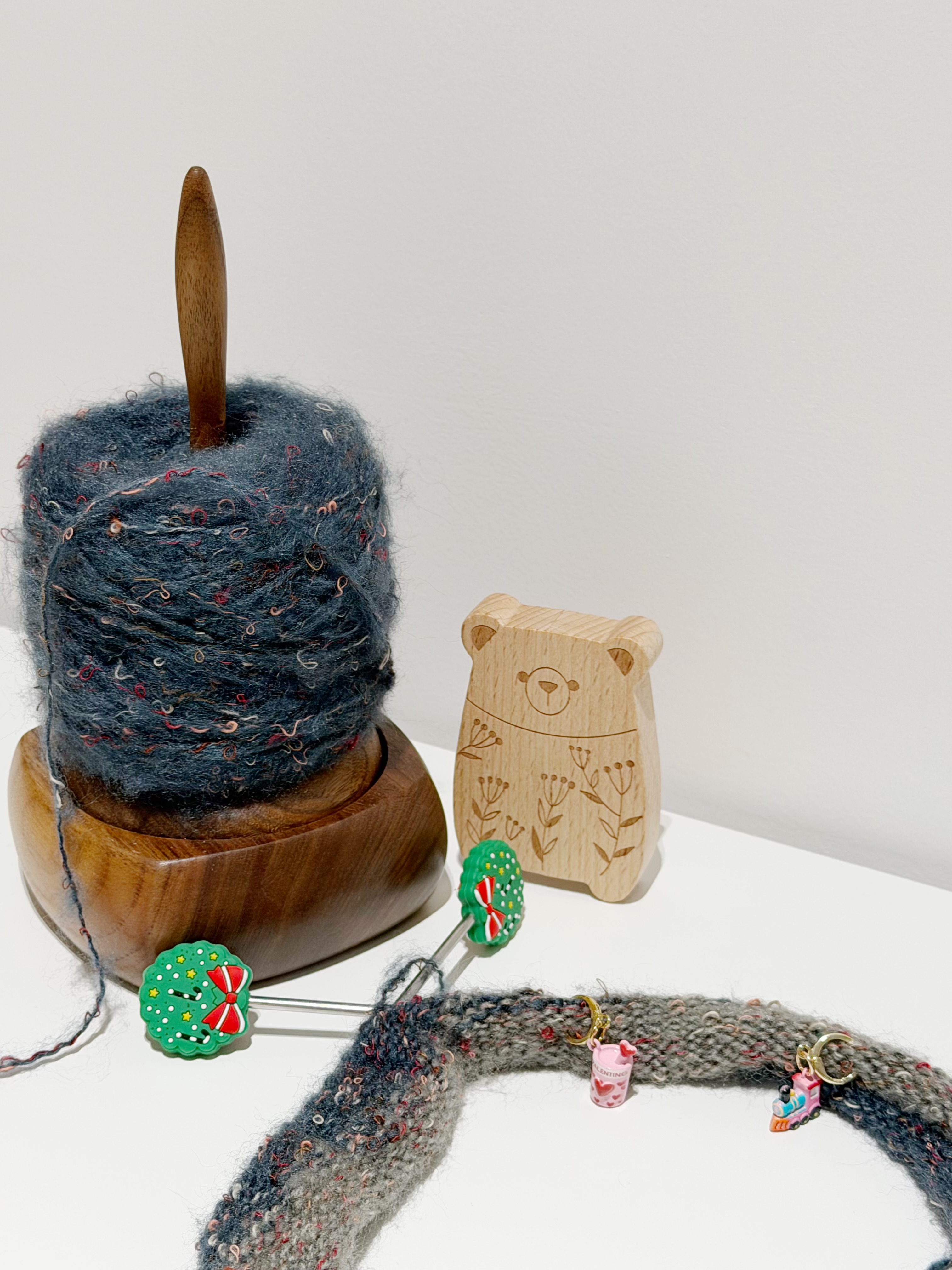 Christmas Wreath Knitting Needle Stoppers, Cute Needle Point Protectors for Knitting Needles, Hand Knitting Accessorie