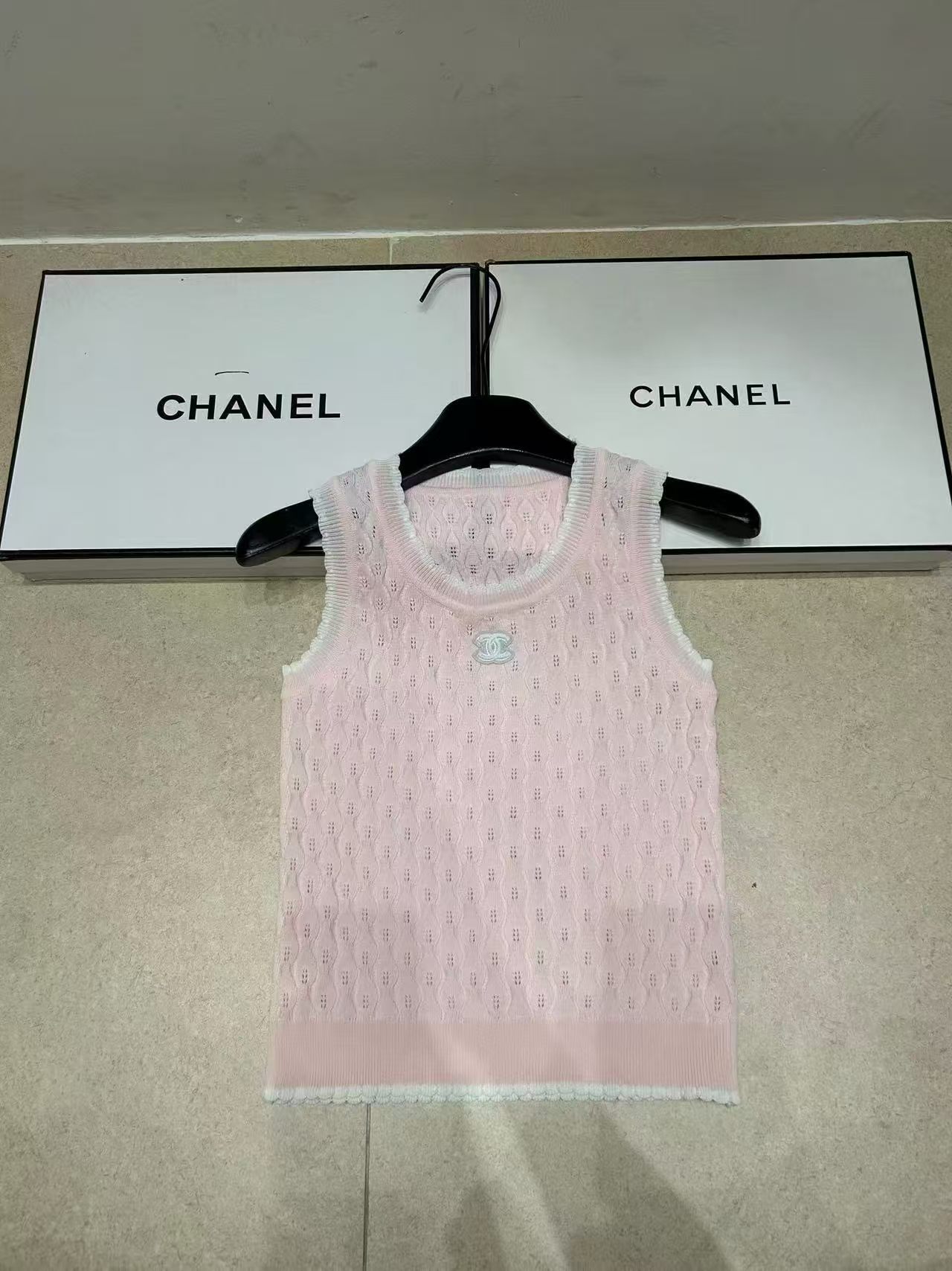 CC style Knit Sleeveless Vest (White/Pink/Yellow)