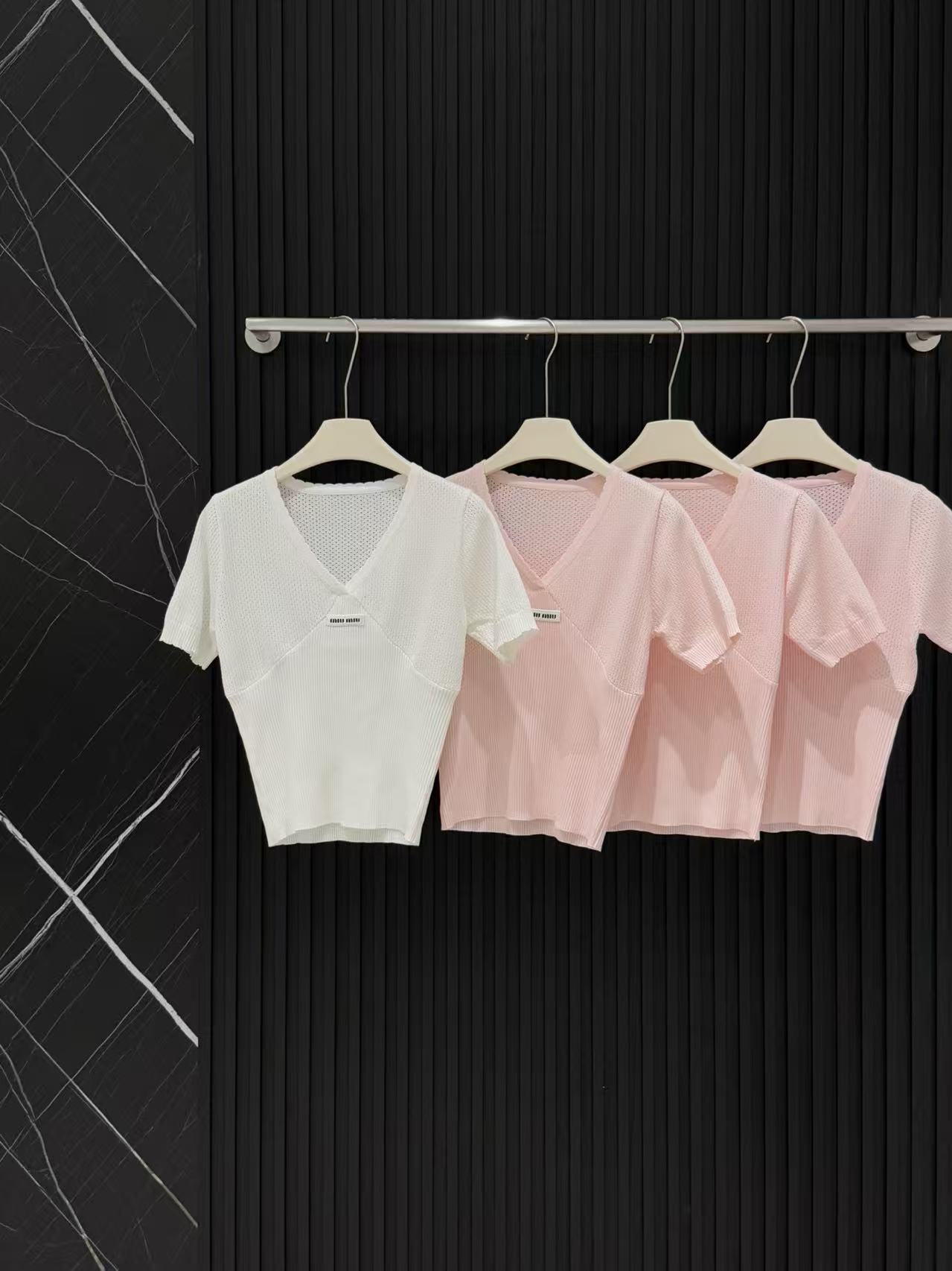 MIU V-Neck Slim-Fit Short-Sleeve Knit Tee