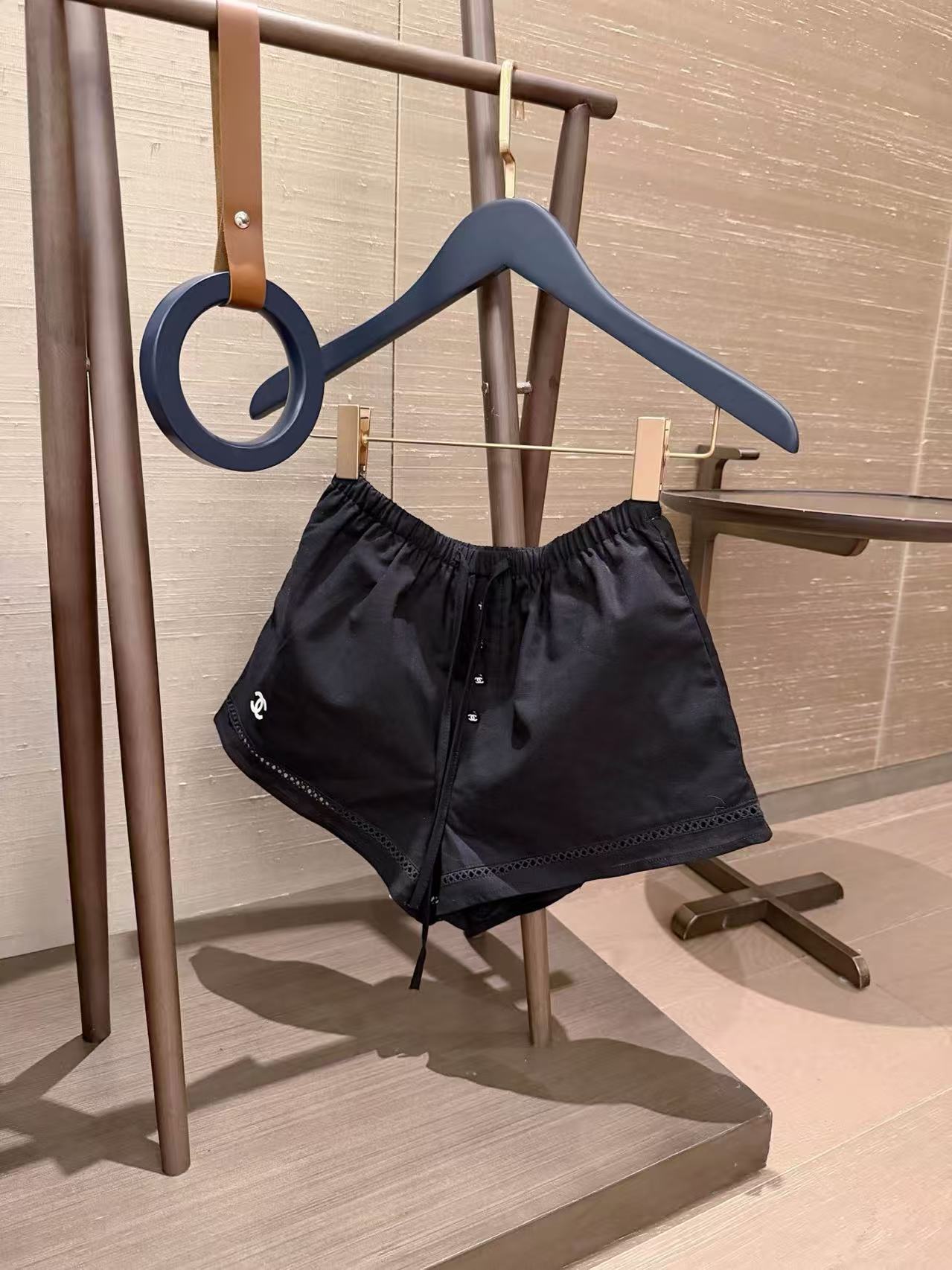 CC Drawstring Double-C Embroidered High-Waist Casual Shorts
