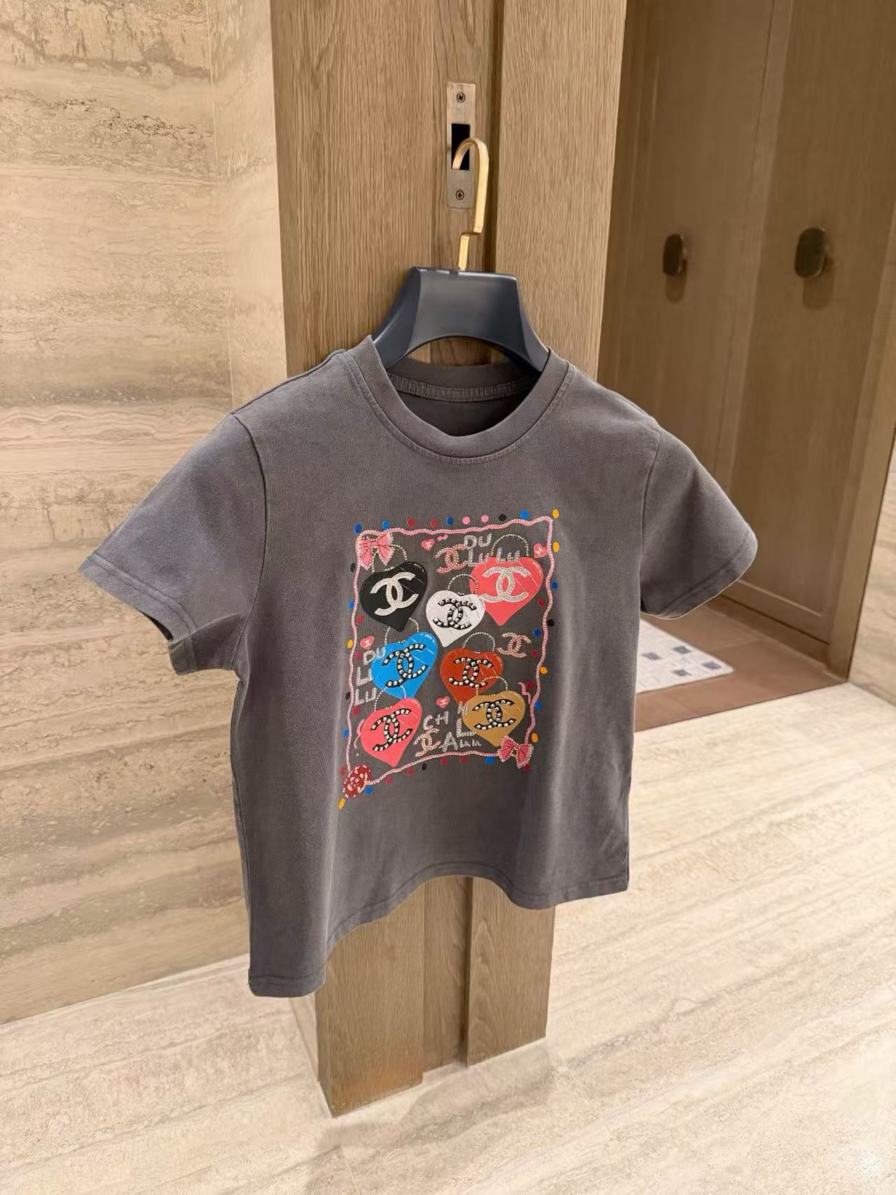 CC Double-C Logo Colorful Heart Short-Sleeve T-Shirt