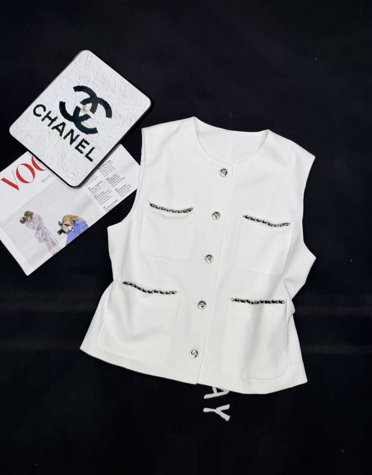 2026 Summer New French Cha-Style Sleeveless Vest