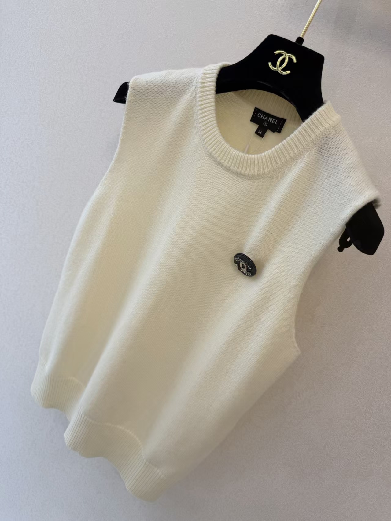 Cha'Little Fragrance' style knitted vest