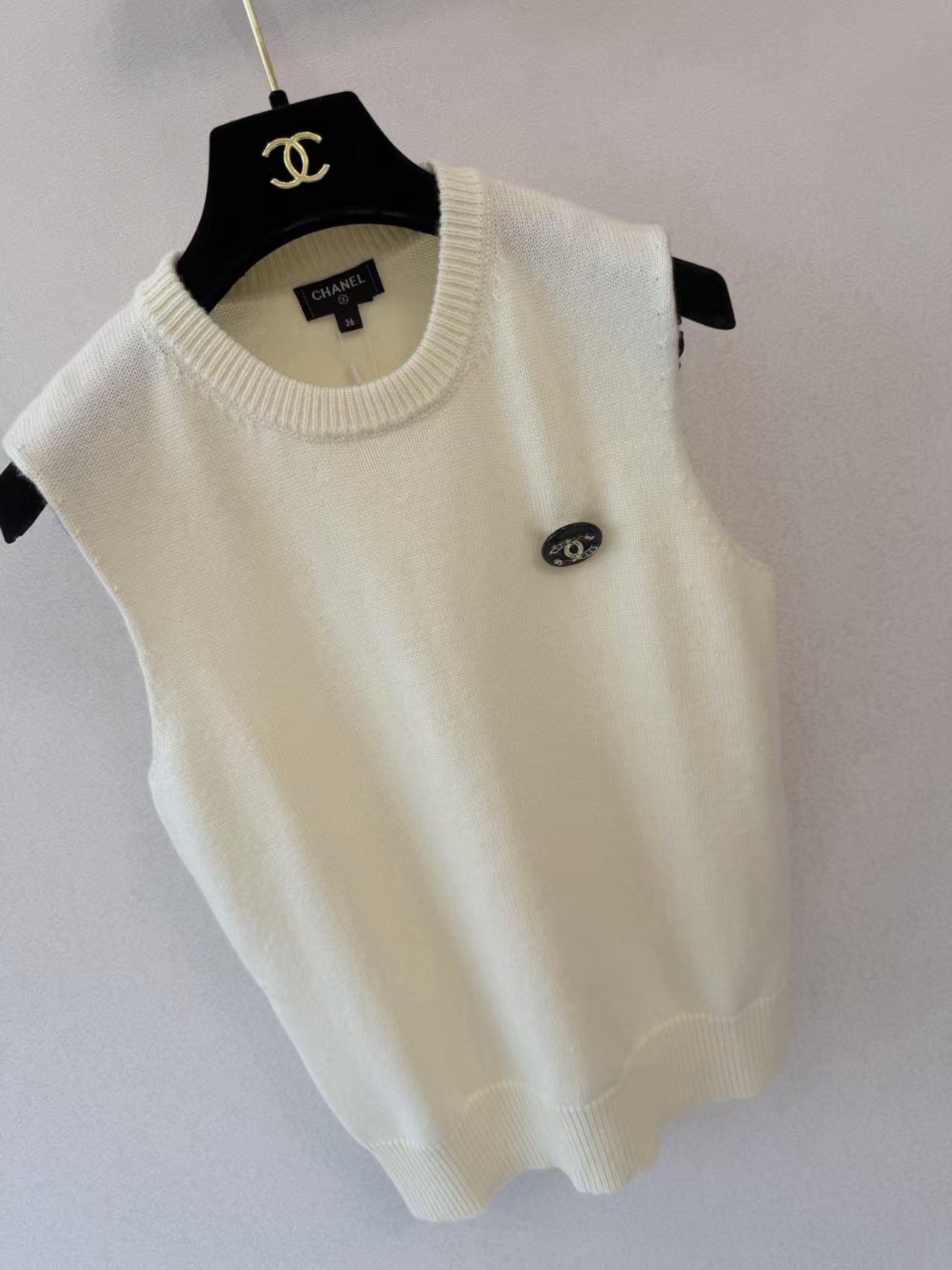 Cha'Little Fragrance' style knitted vest
