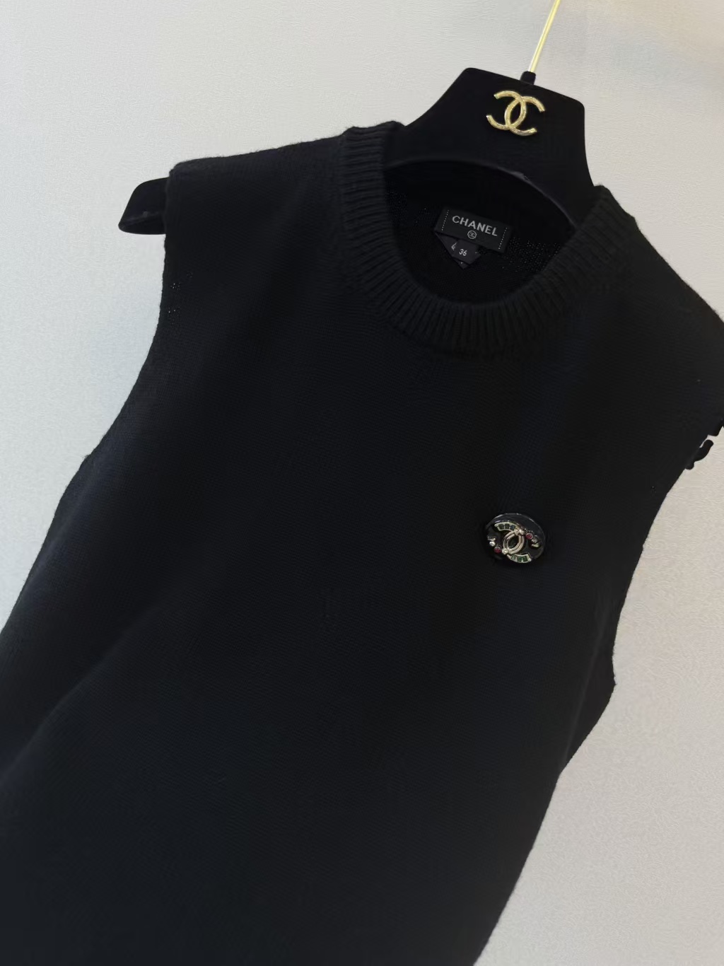 Cha'Little Fragrance' style knitted vest