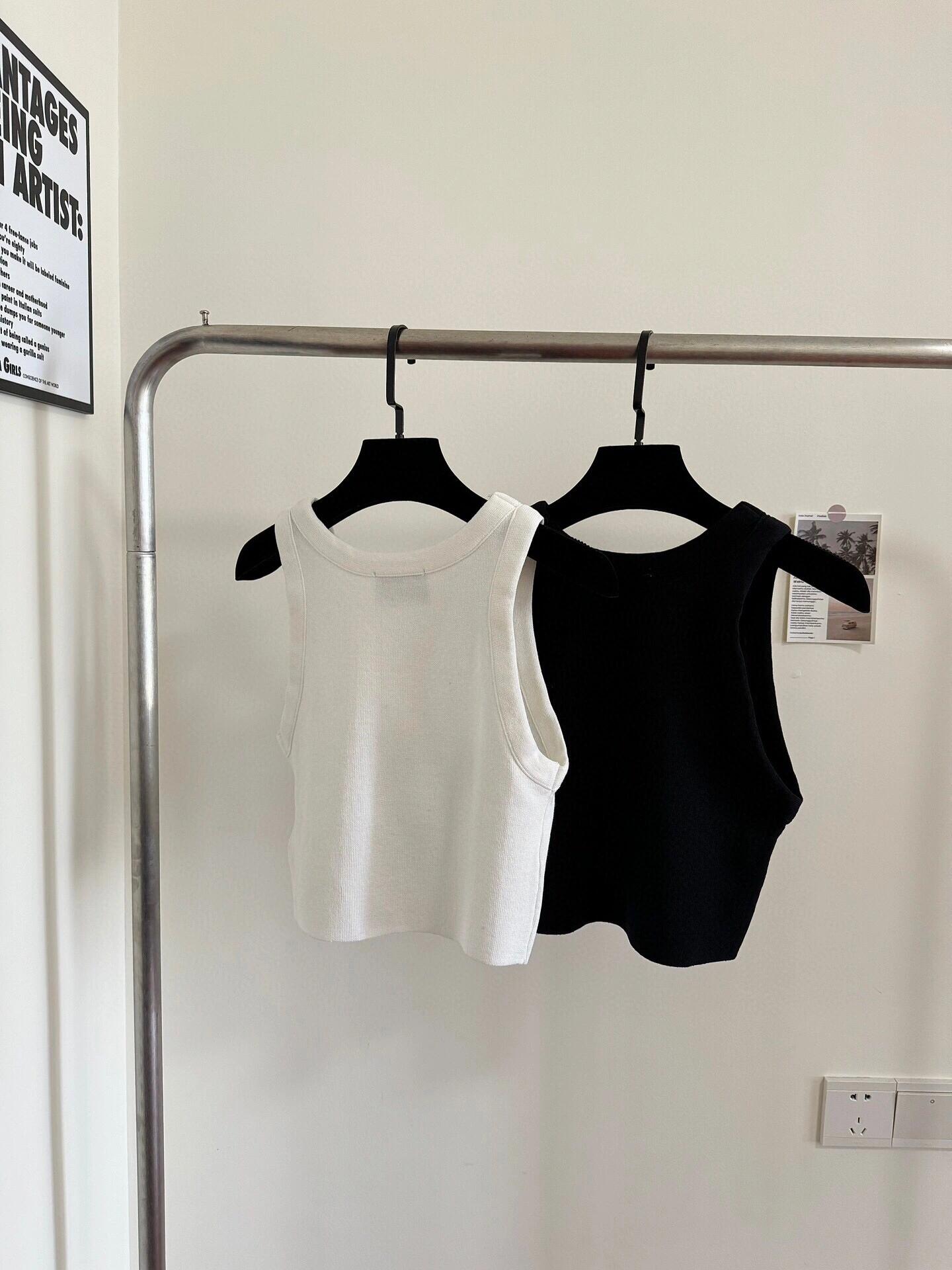 PR knitted vest