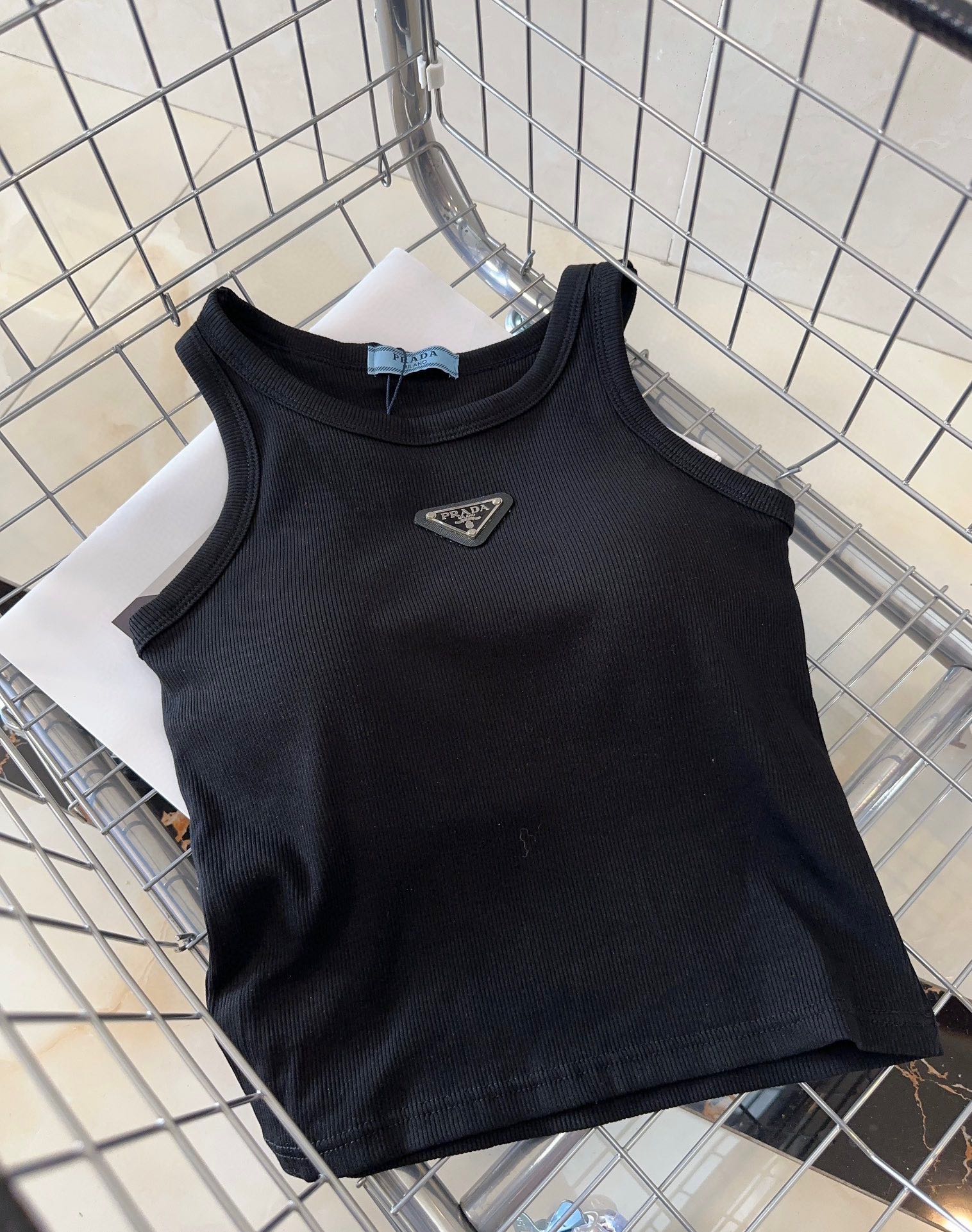 PR Solid color knitted vest