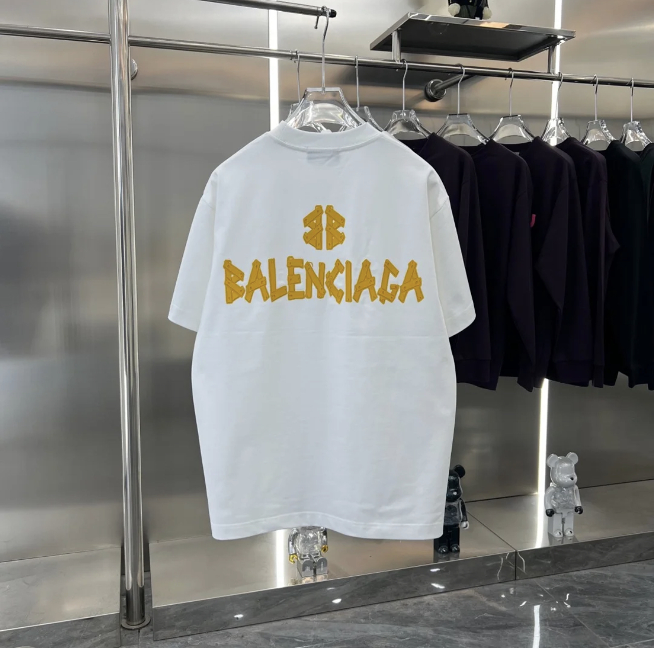 BA Back large letter short sleeved T-shirt