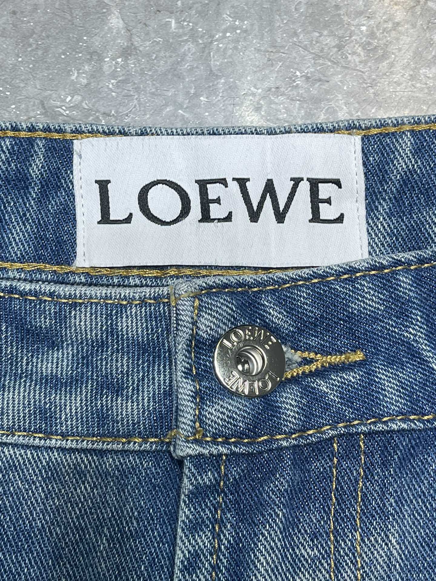 Blue High-Waist Jeans
