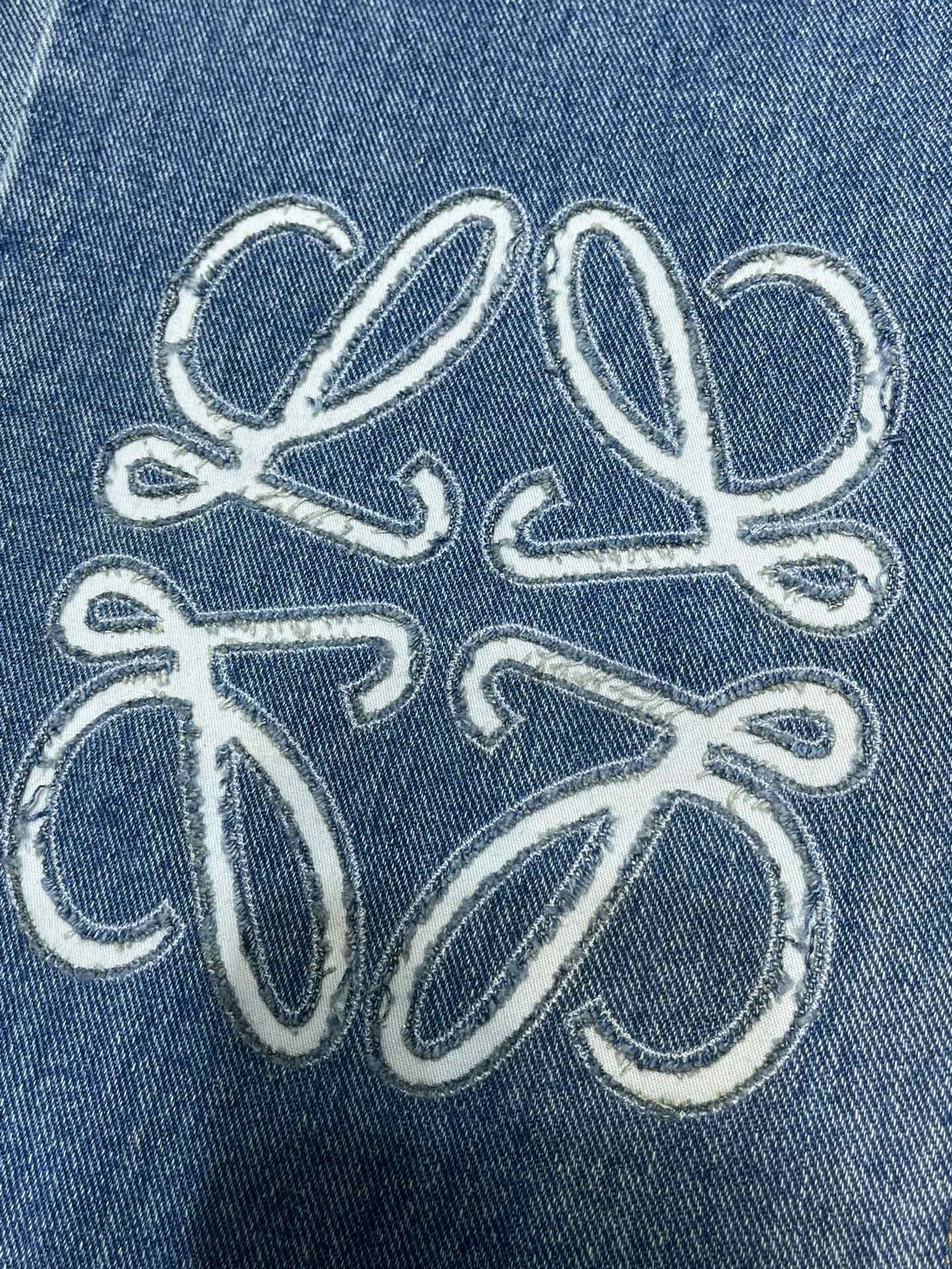 Blue High-Waist Jeans