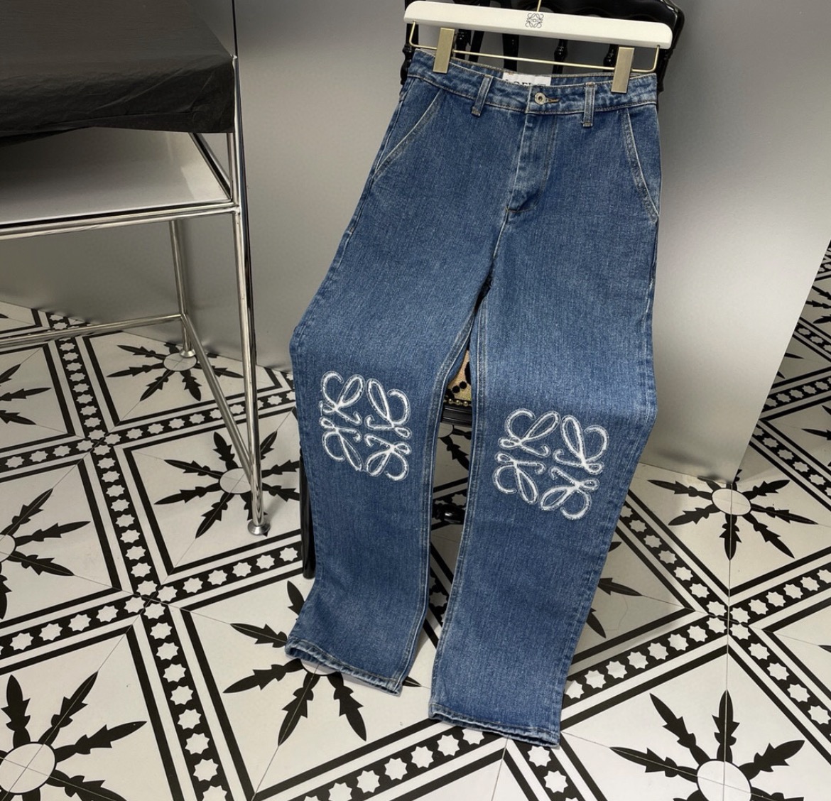 Blue High-Waist Jeans