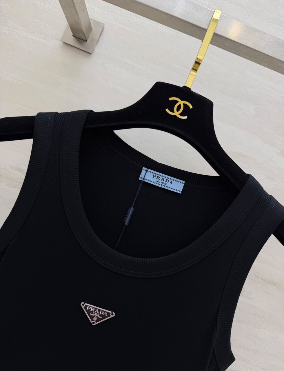 [New Customer Exclusive]PD Triangle Logo Knit Tank Top
