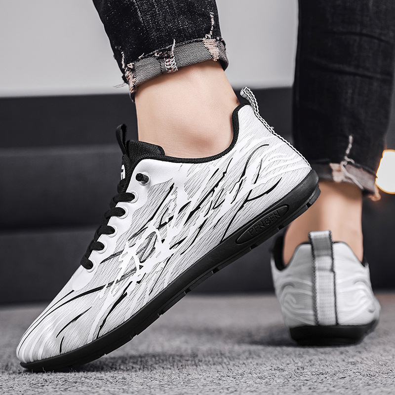 Dynamic Wave Pattern Lightweight Running Sneakers for Men