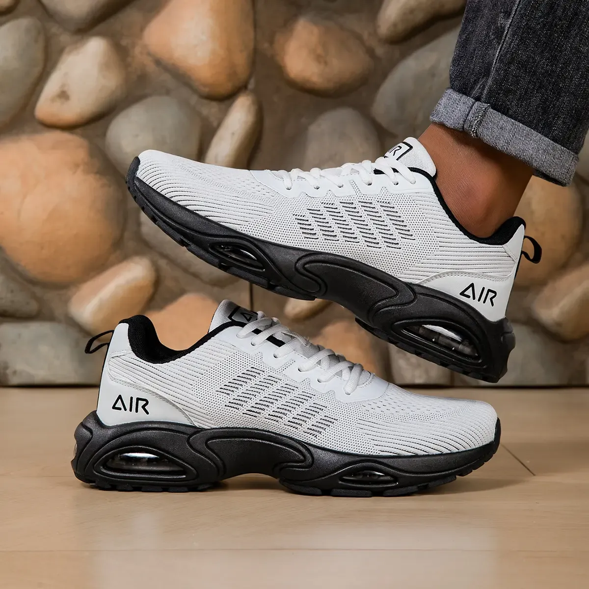 Stylish men’s viral shoes