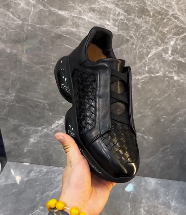 Woven Leather Slip On Sneaker with Air Cushion Sole and Elastic Cross Strap for Modern Urban Style