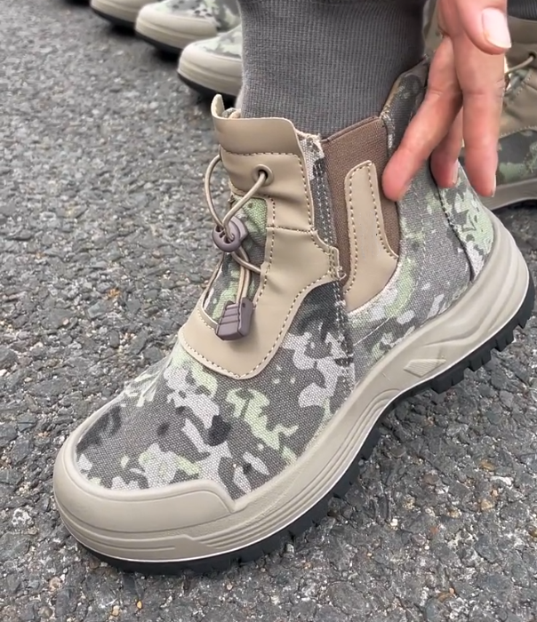 Camouflage Canvas Ankle Boot with Toggle Lace and Elastic Side Panel for Lightweight Outdoor Utility