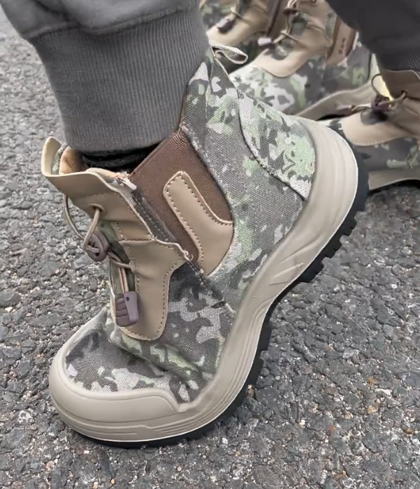 Camouflage Canvas Ankle Boot with Toggle Lace and Elastic Side Panel for Lightweight Outdoor Utility