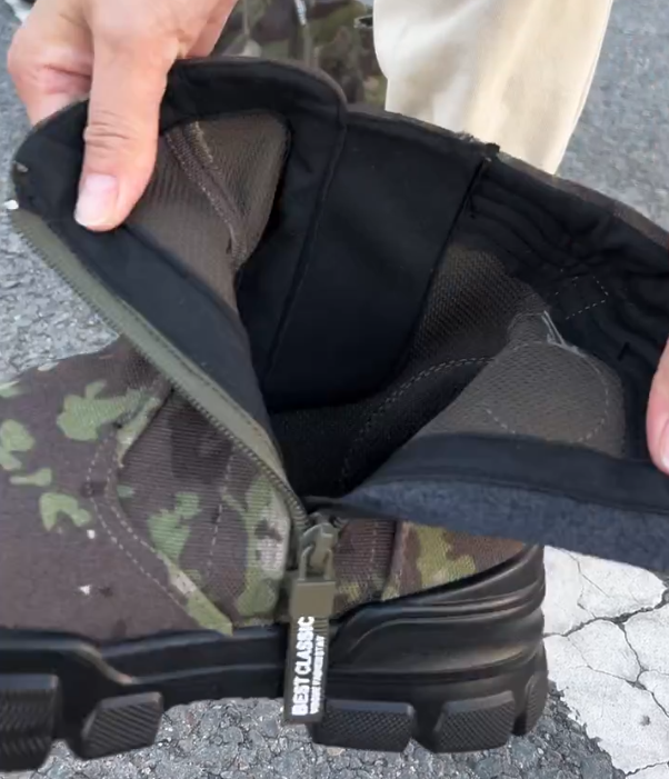 Camouflage Canvas Chelsea Boot with Side Zipper and Reinforced Rubber Toe Cap for Tactical Outdoor Wear