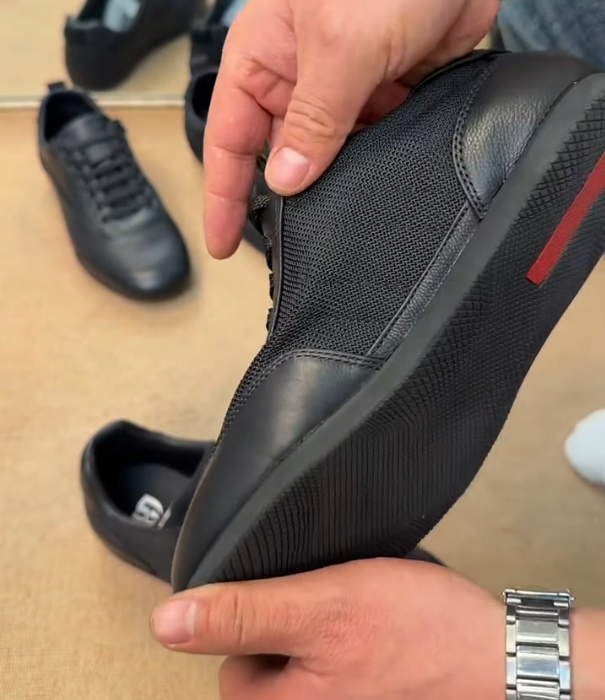 Breathable Mesh and Leather Lace Up Sneaker with Padded Collar and Flexible Rubber Sole for Modern Casual Menswear