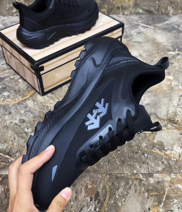 Lightweight Mesh Athletic Sneaker with Graphic Logo and Cushioned Chunky Sole for Active Lifestyle