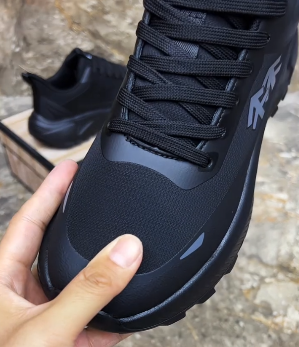Lightweight Mesh Athletic Sneaker with Graphic Logo and Cushioned Chunky Sole for Active Lifestyle