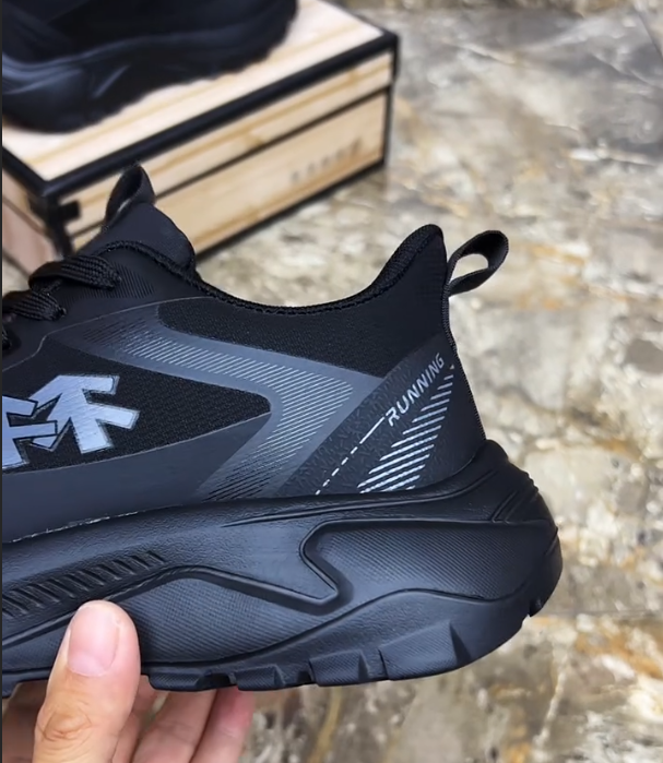Lightweight Mesh Athletic Sneaker with Graphic Logo and Cushioned Chunky Sole for Active Lifestyle