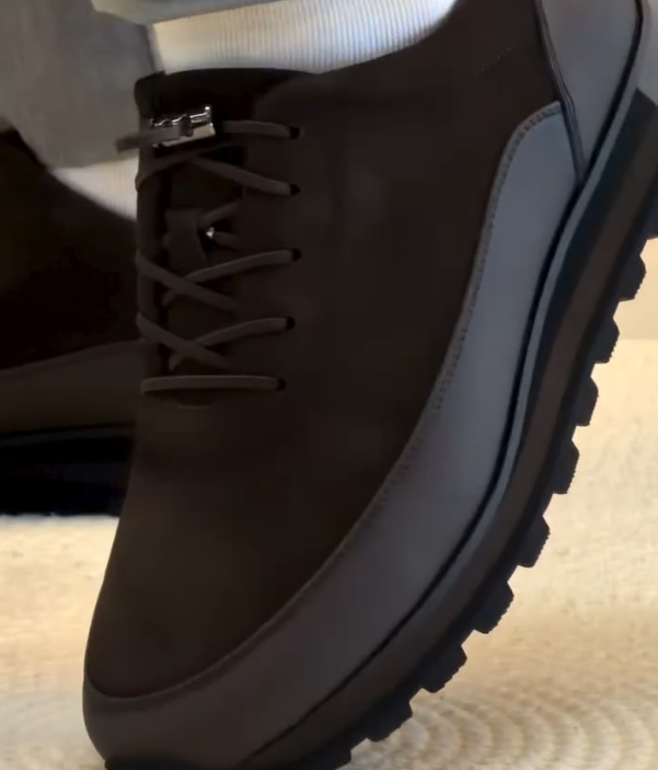 Minimalist Lace Up Sneaker with Textured Upper and Chunky Rubber Sole for Modern Casual Style