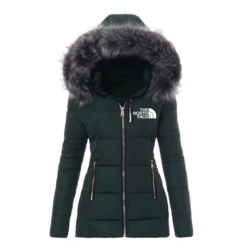 Nueva chaqueta de plumas de lujo para mujer.