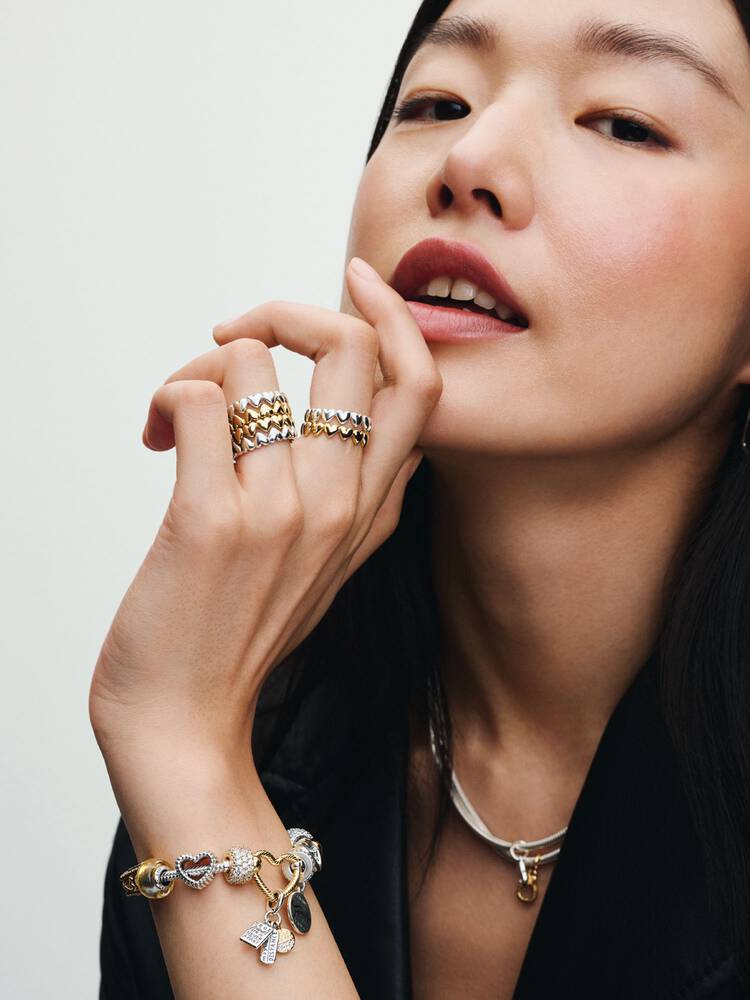 Pandora Moments Heart Closure Snake Chain Bracelet