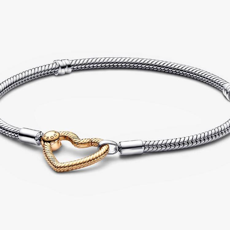Pandora Moments Heart Closure Snake Chain Bracelet