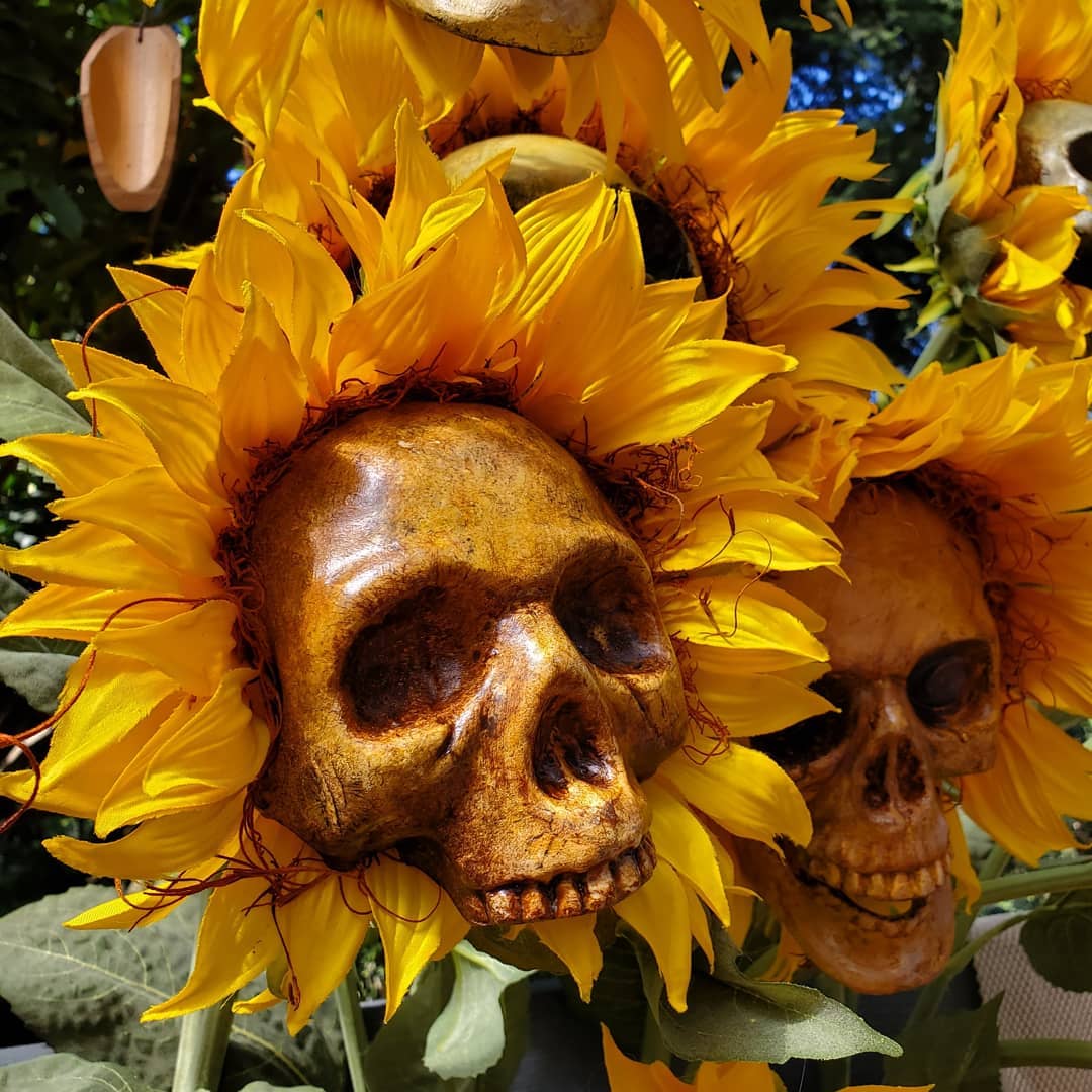 Sunflower Skull Flowers Stake