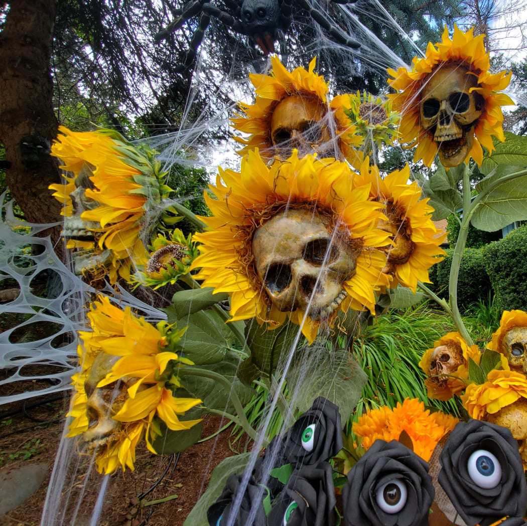 Sunflower Skull Flowers Stake