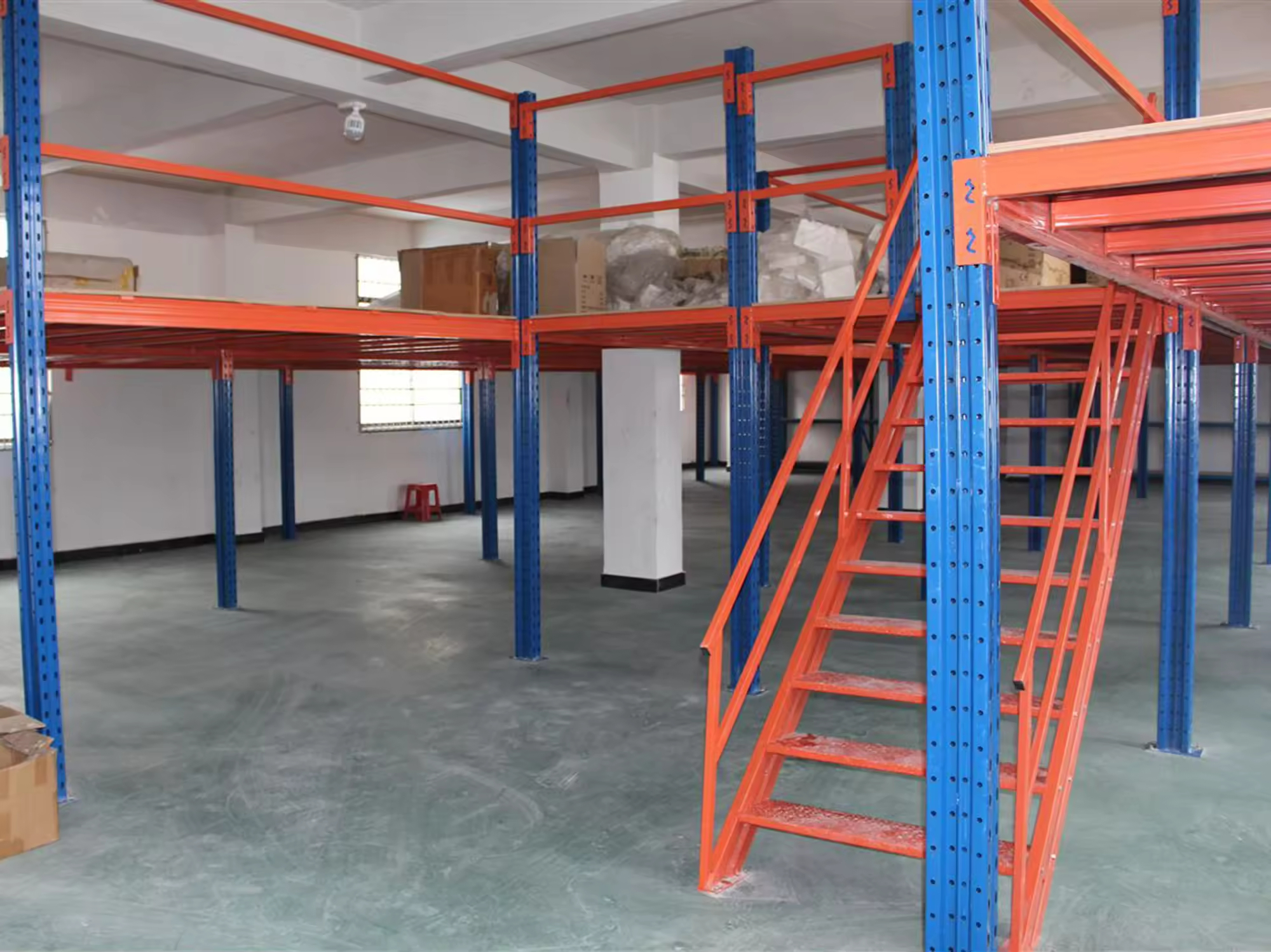 Platform mezzanine racking