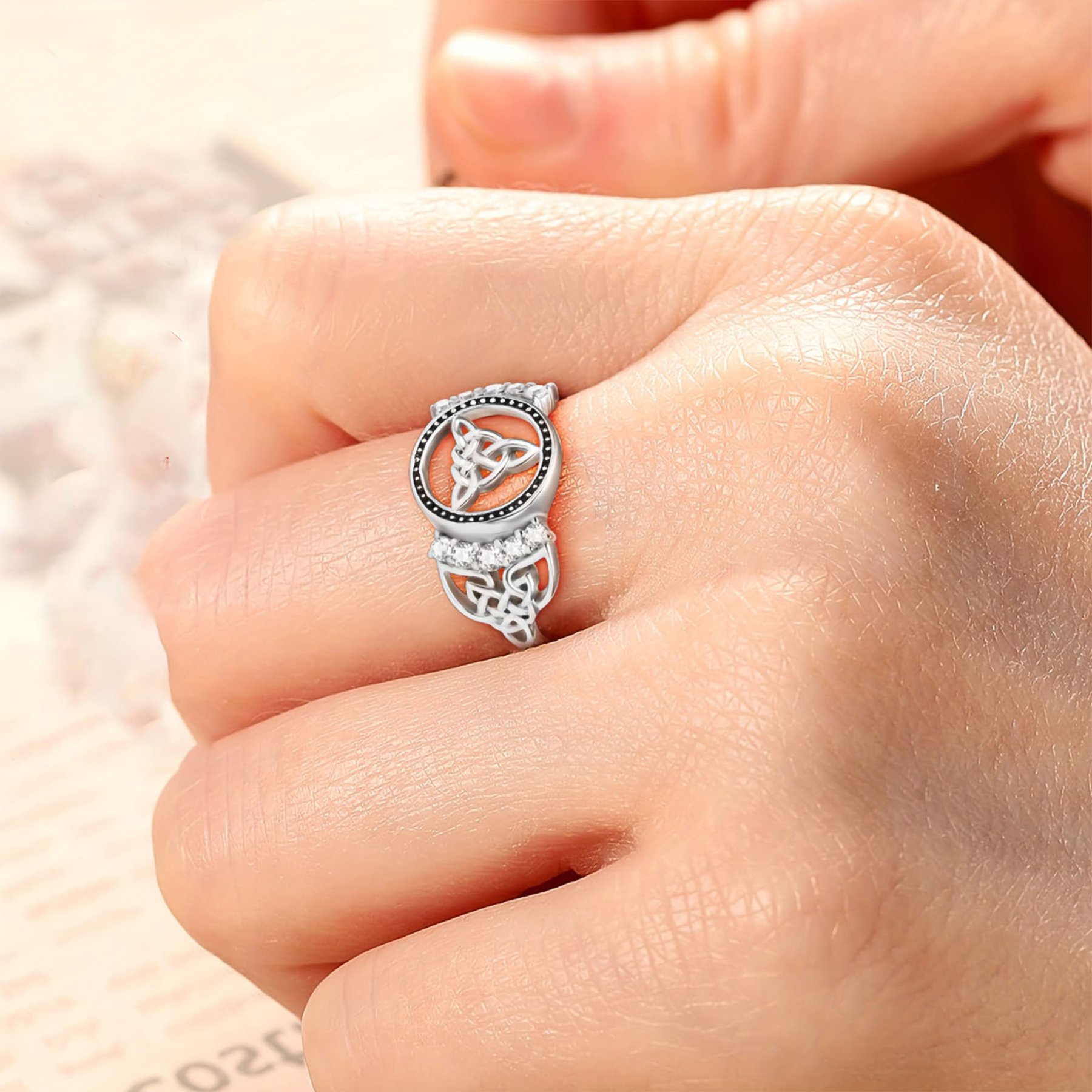 🔥Hot Sale 50% OFF🔥Vintage Victoria Protective Ring For Lovers And Friends