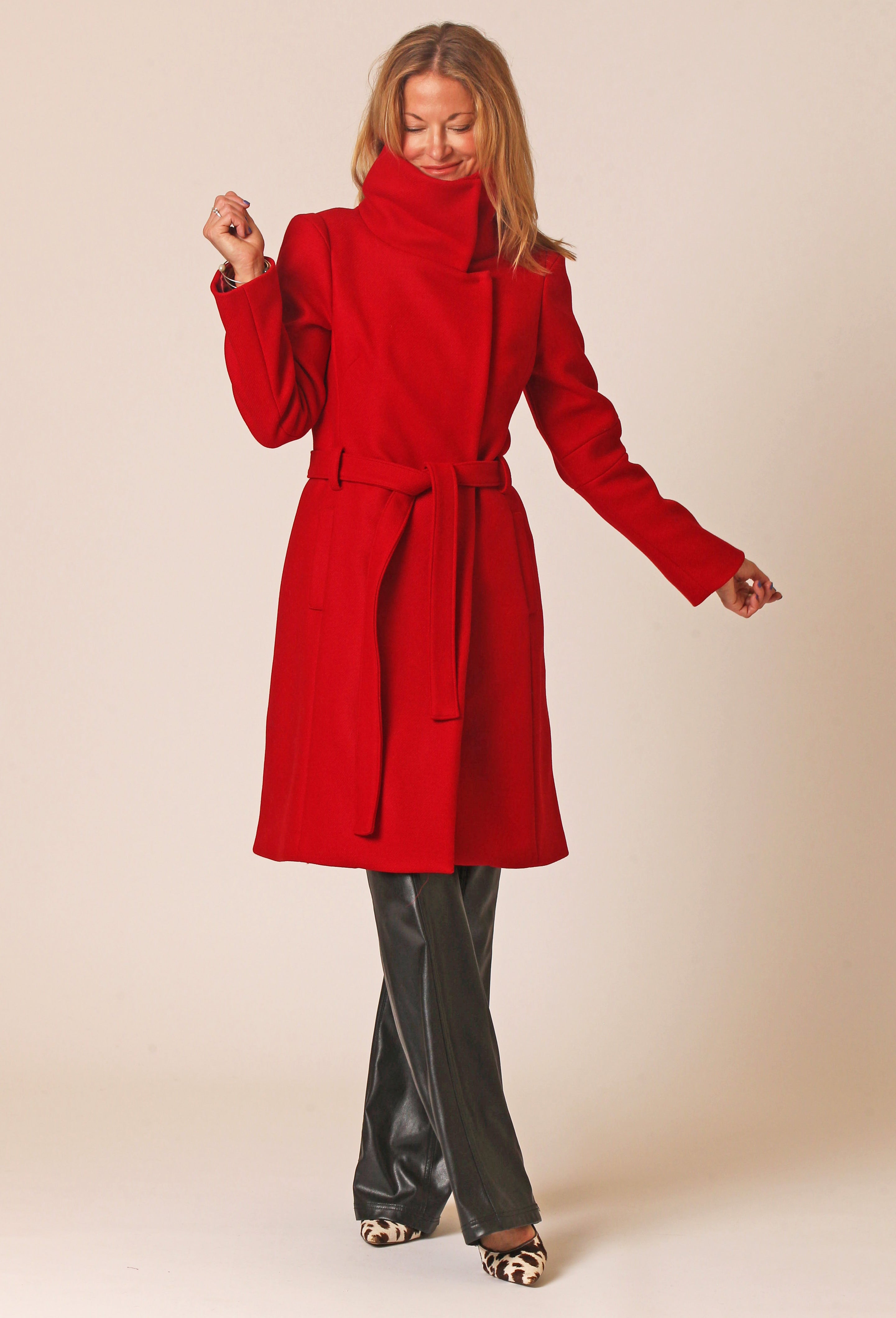 ARCHITECTS COAT CRIMSON