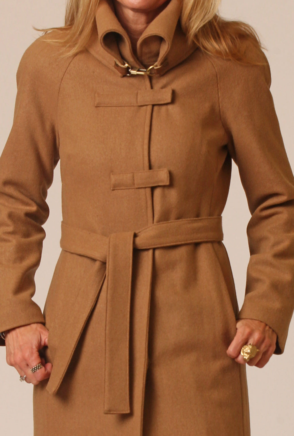 CROSSBAR RAGLAN COAT CAMEL