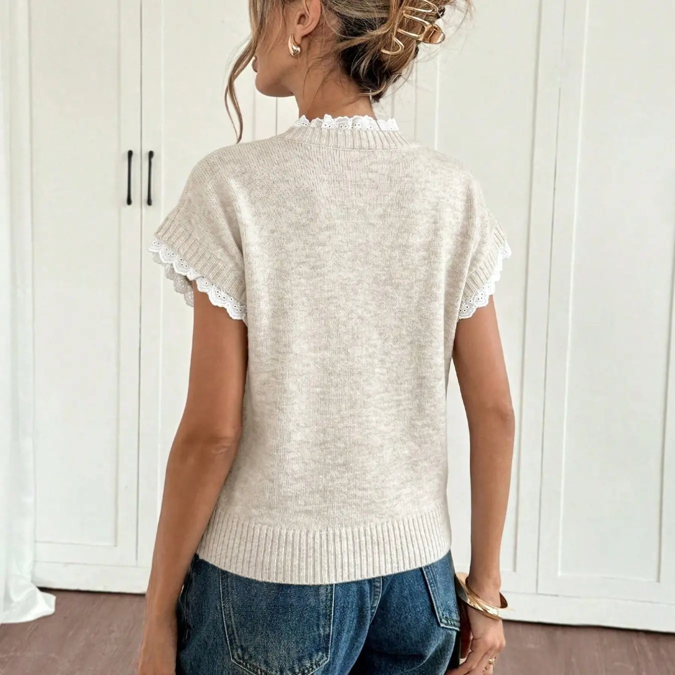 Elegant Apricot Lace Trim Knit Vest, Round Neck, Loose Fit