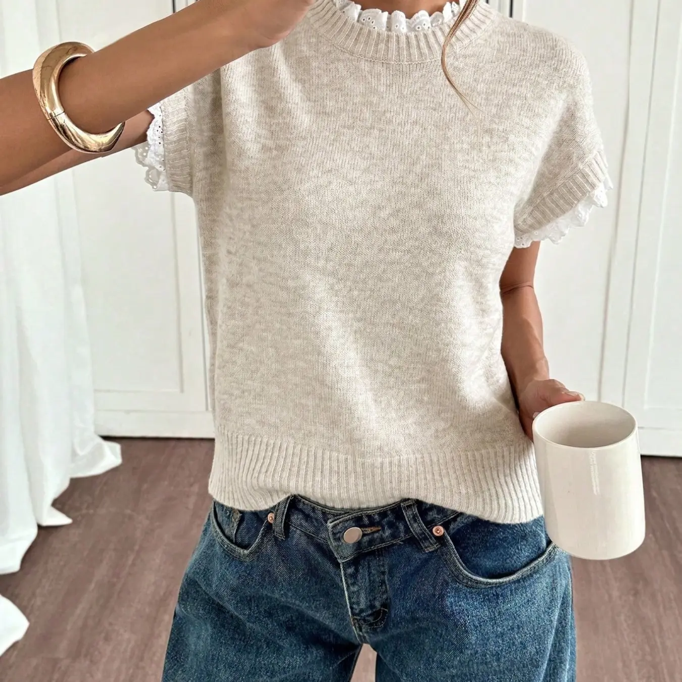 Elegant Apricot Lace Trim Knit Vest, Round Neck, Loose Fit